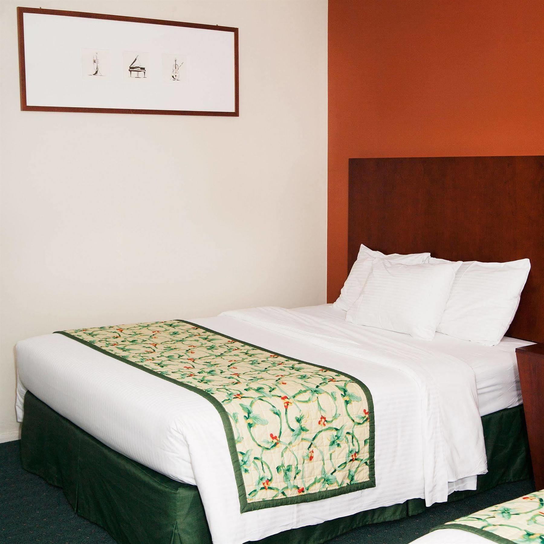 Red Carpet Inn And Suites プリマス エクステリア 写真